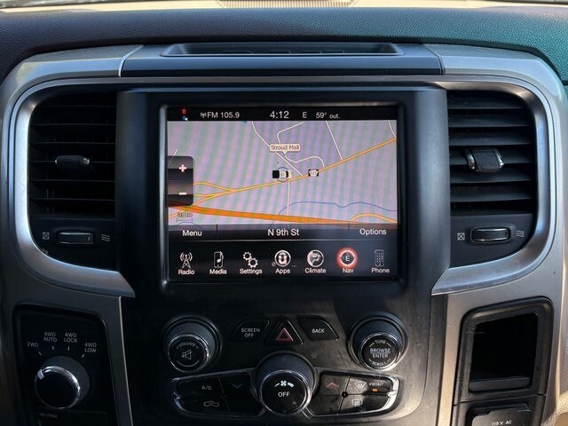 2013 Ram 1500 SLT photo 3