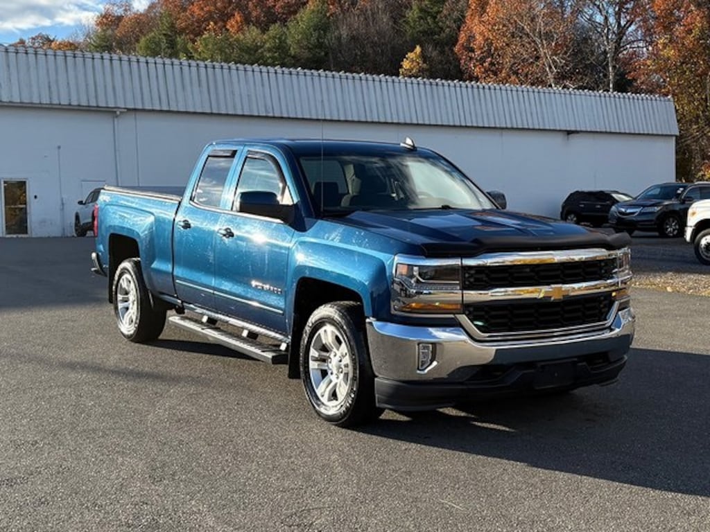 Used 2017 Chevrolet Silverado 1500 LT w/1LT Truck Double Cab