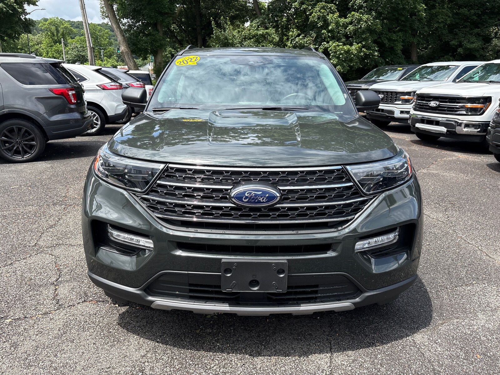 2022 Ford Explorer XLT photo 2