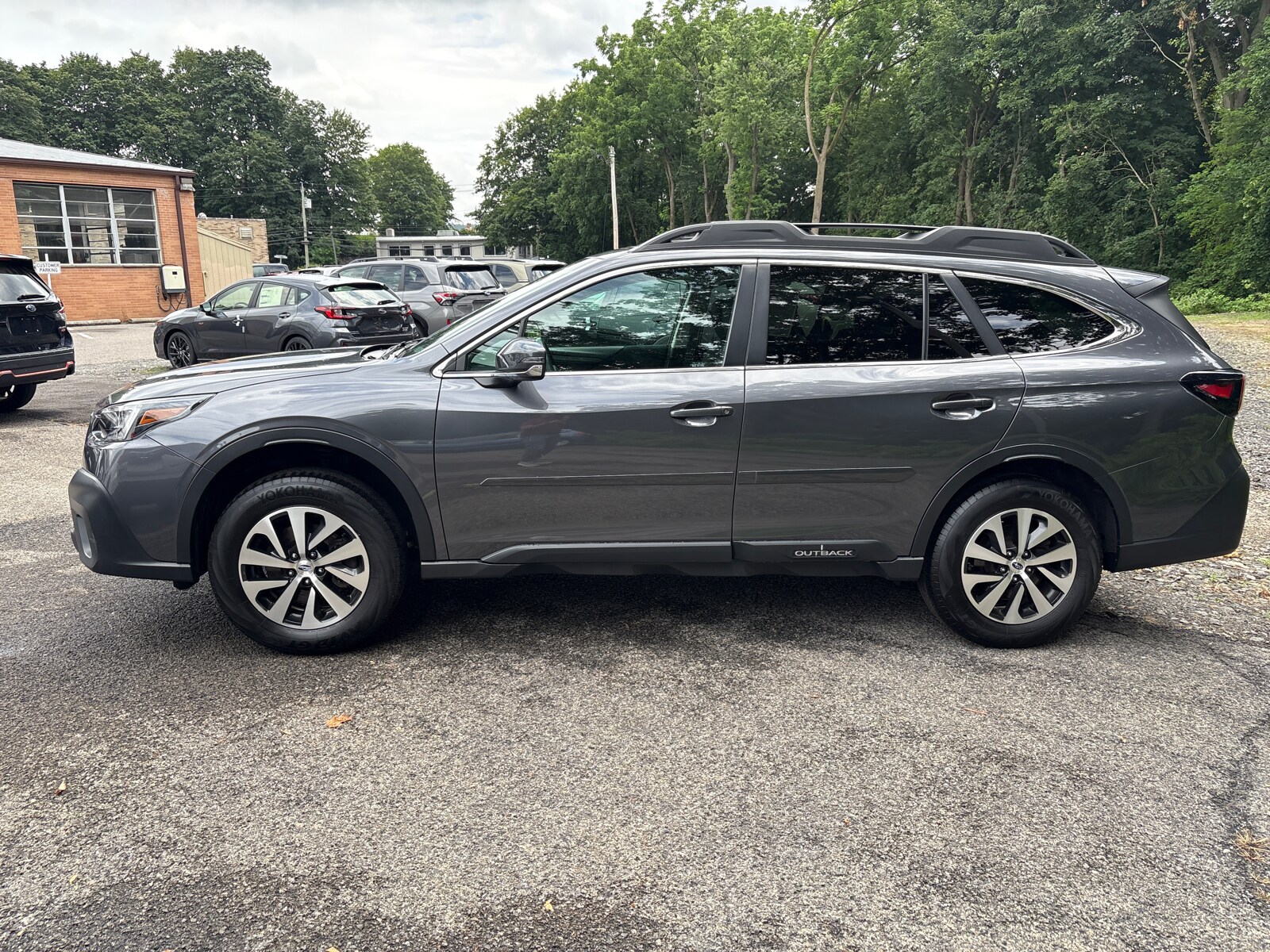 2022 Subaru Outback Premium photo 4