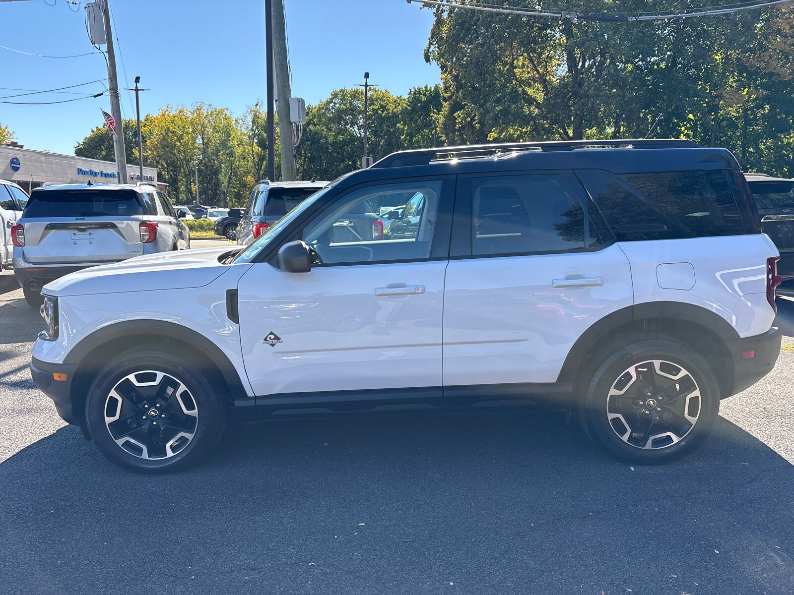 2021 Ford Bronco Sport Outer Banks photo 2