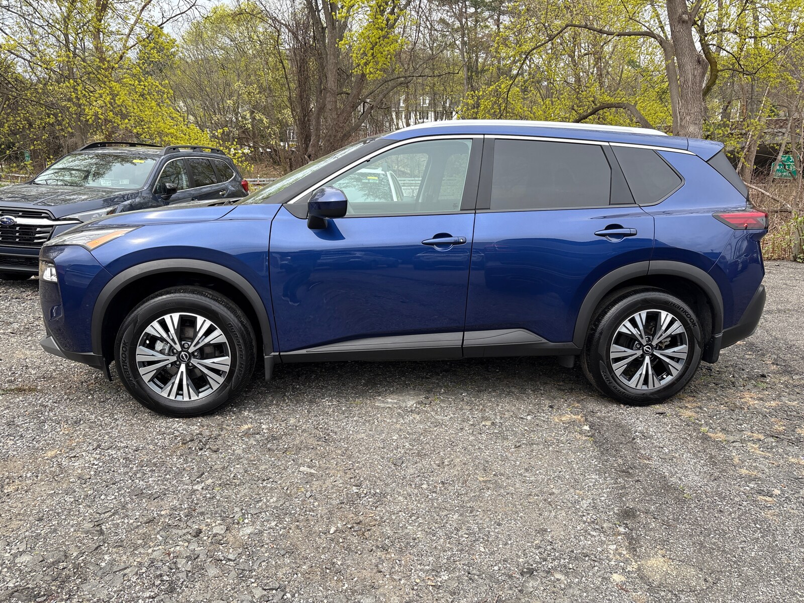 2023 Nissan Rogue SV photo 4