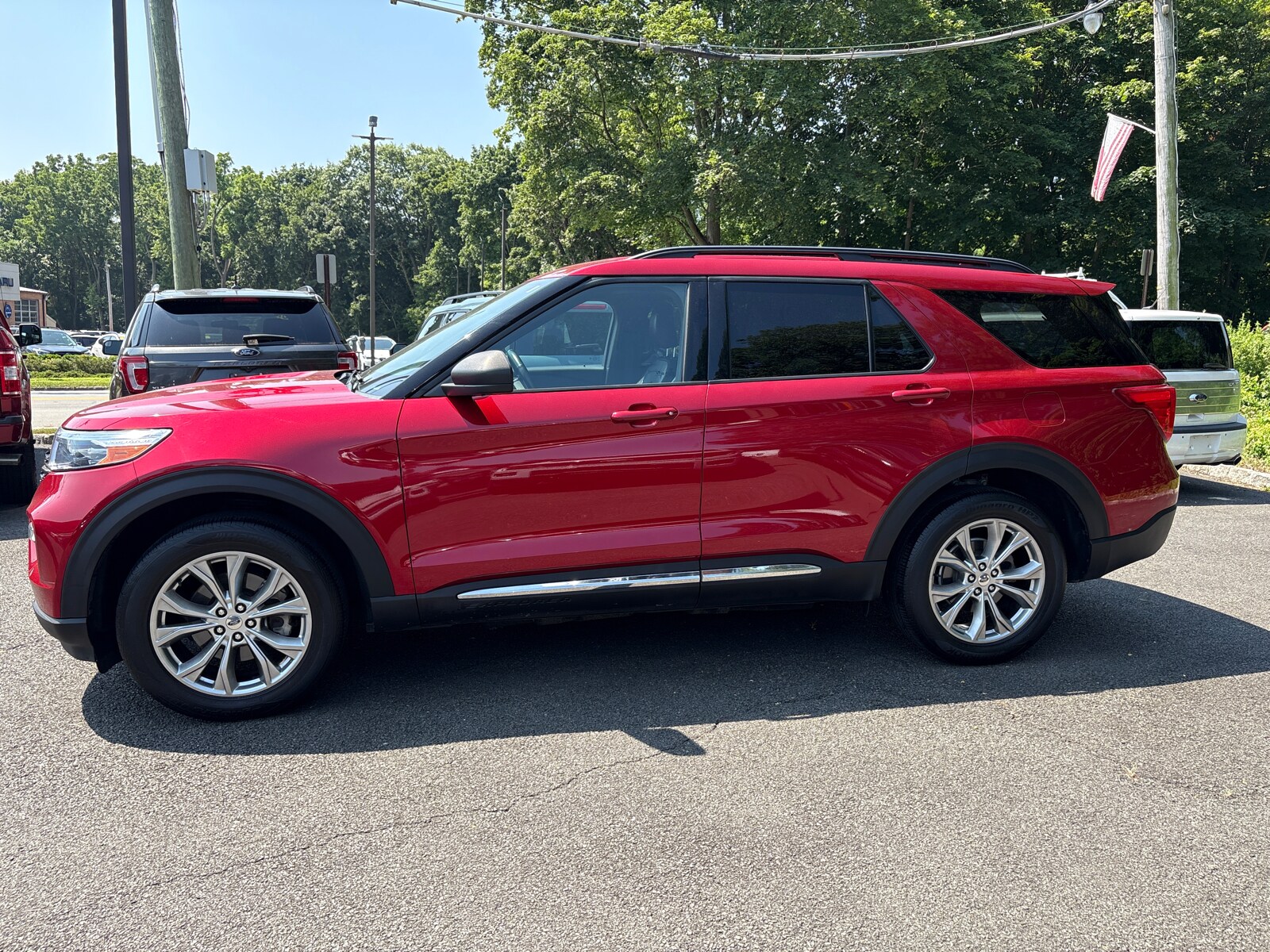 2020 Ford Explorer XLT photo 4