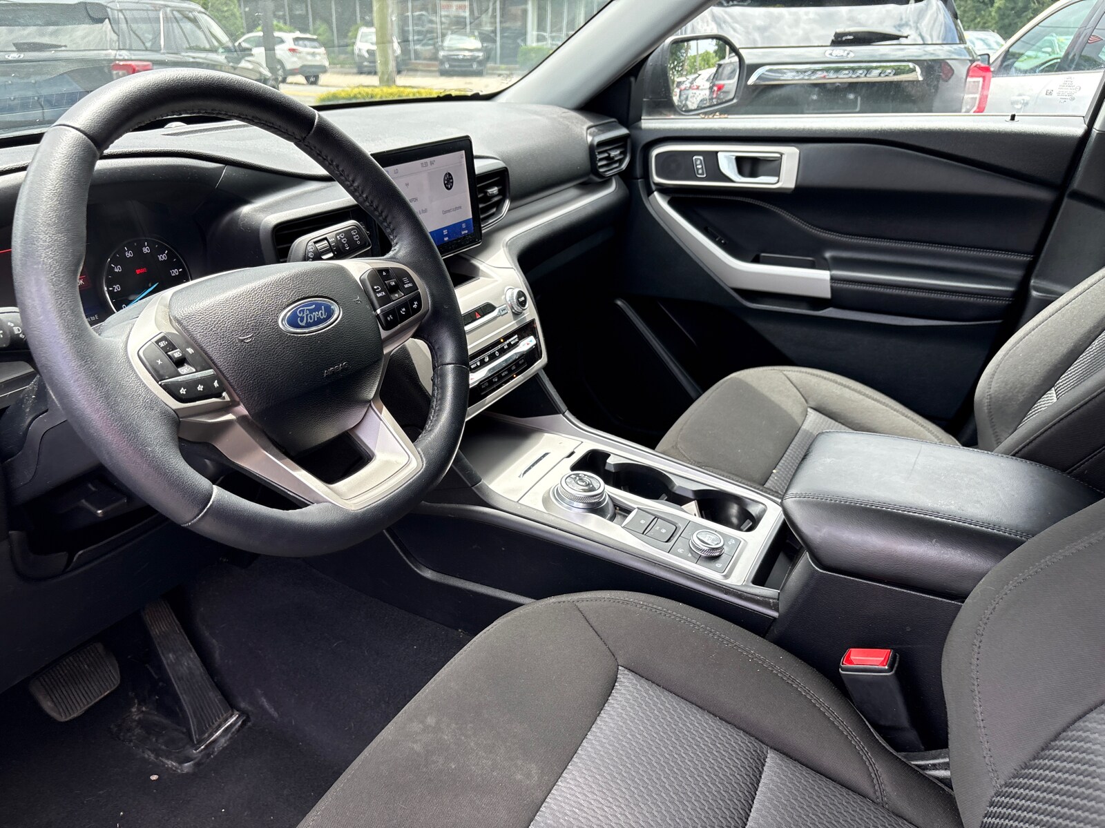 2023 Ford Explorer XLT - Photo 22