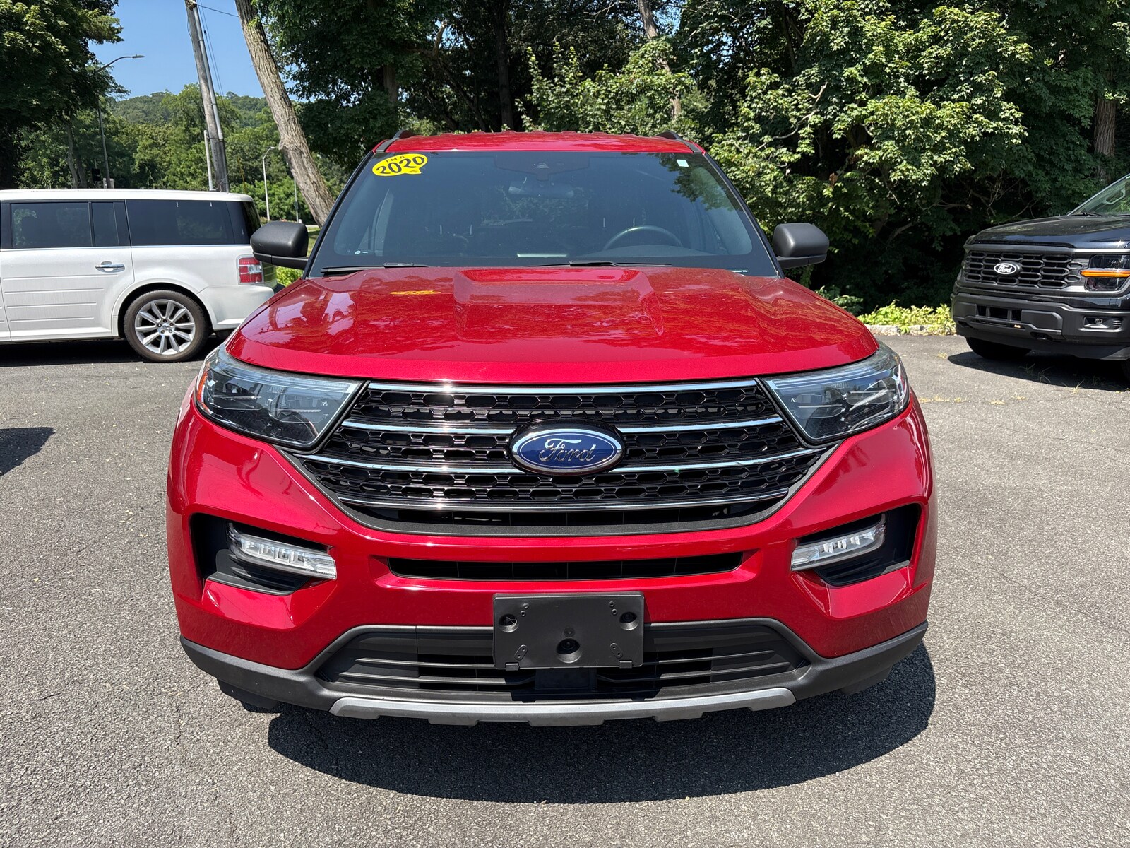 2020 Ford Explorer XLT photo 2