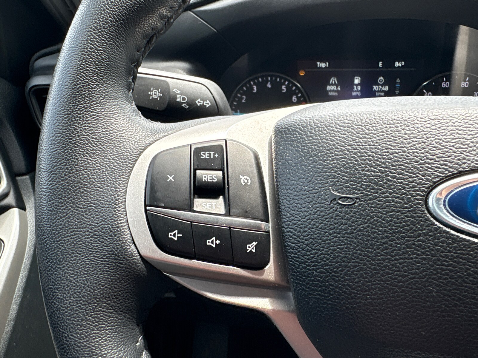 2023 Ford Explorer XLT - Photo 17