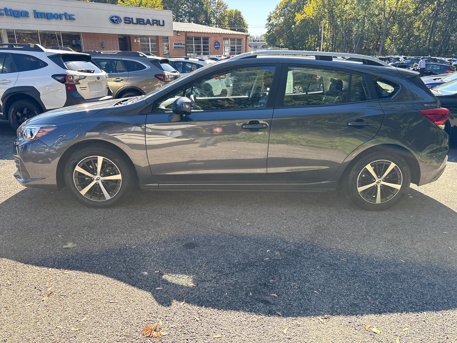 2023 Subaru Impreza Premium photo 3