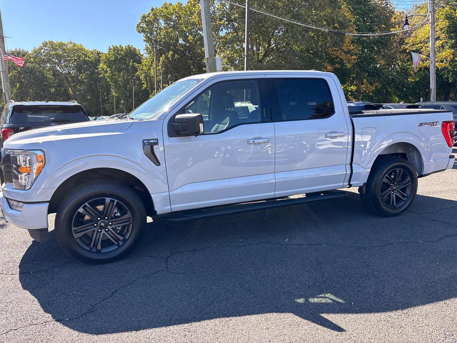 2022 Ford F-150 XLT photo 3