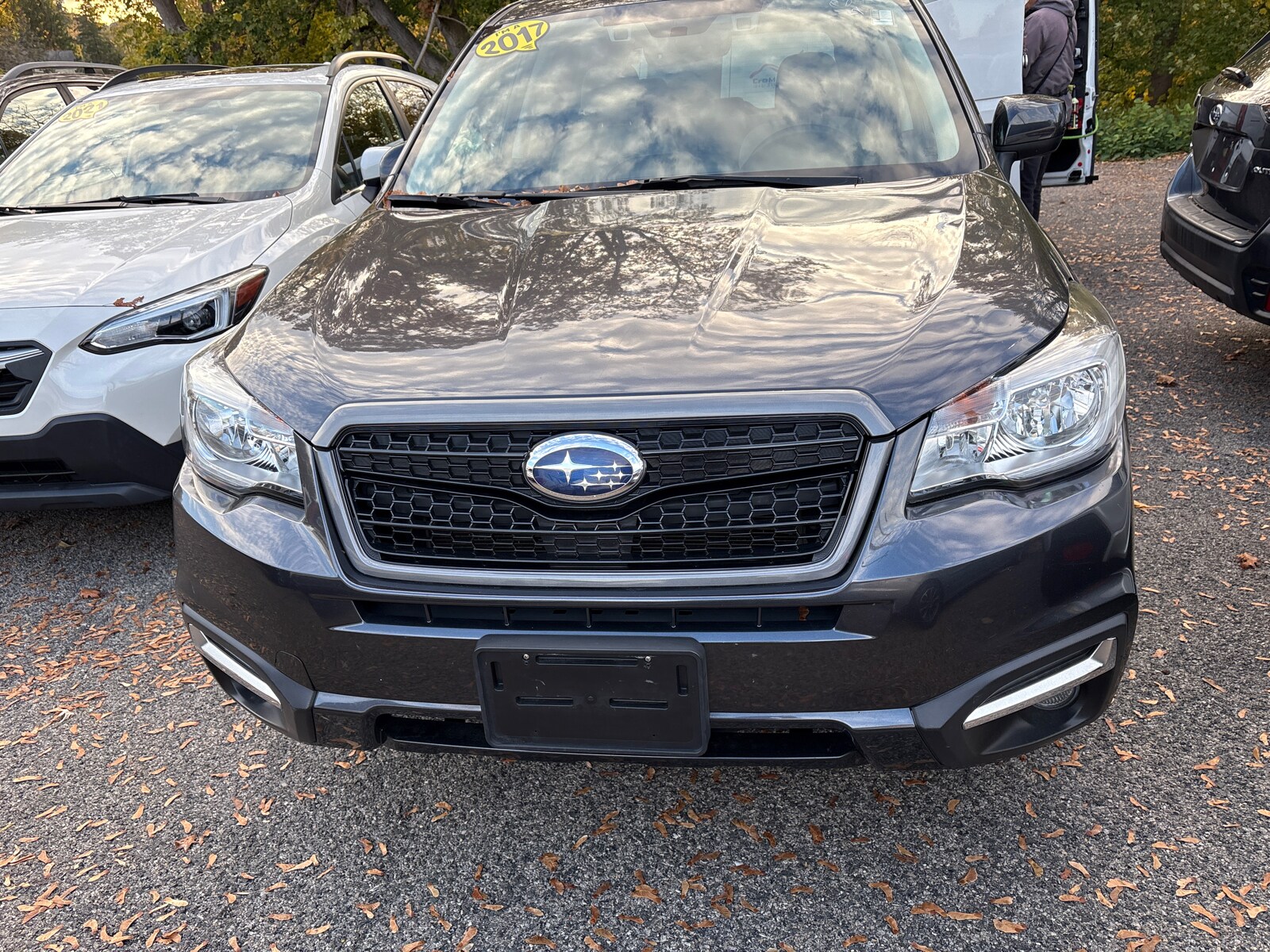 2017 Subaru Forester 2.5i Premium photo 2