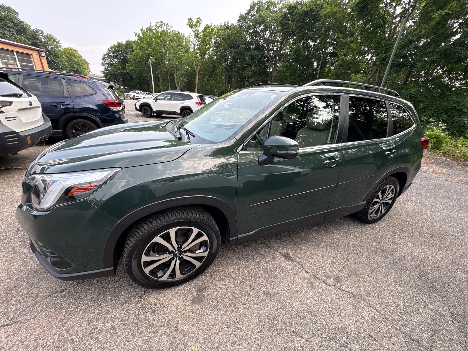 2022 Subaru Forester Limited photo 4