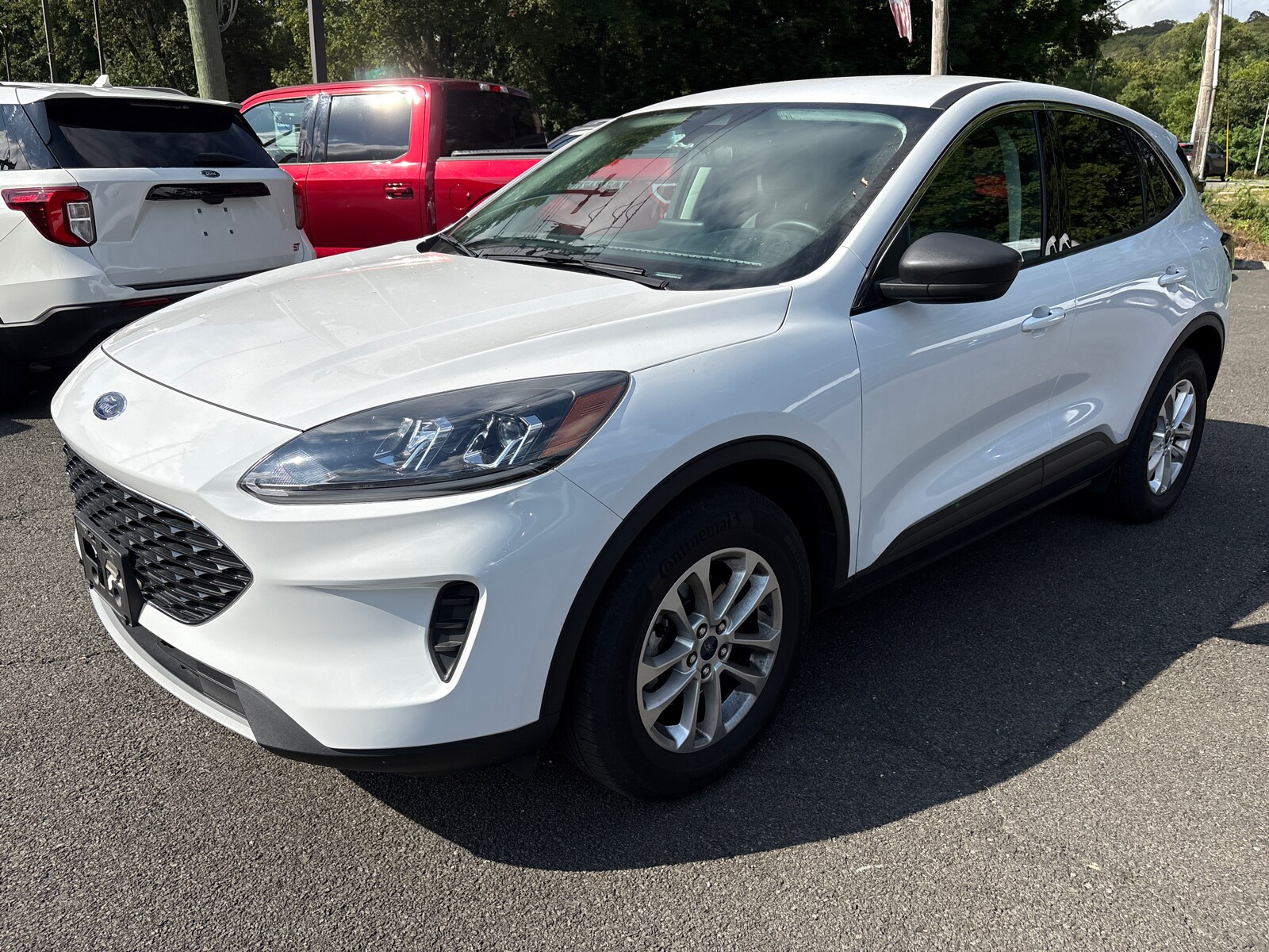 2022 Ford Escape SE photo 3