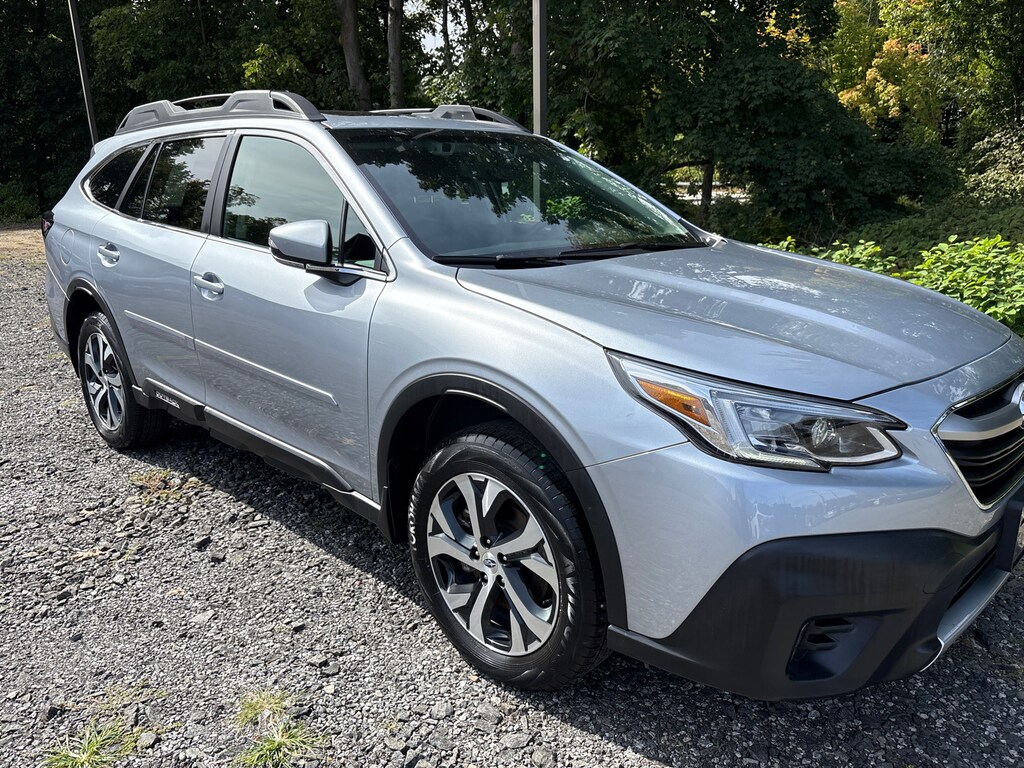 Used 2022 Subaru Outback Limited SUV
