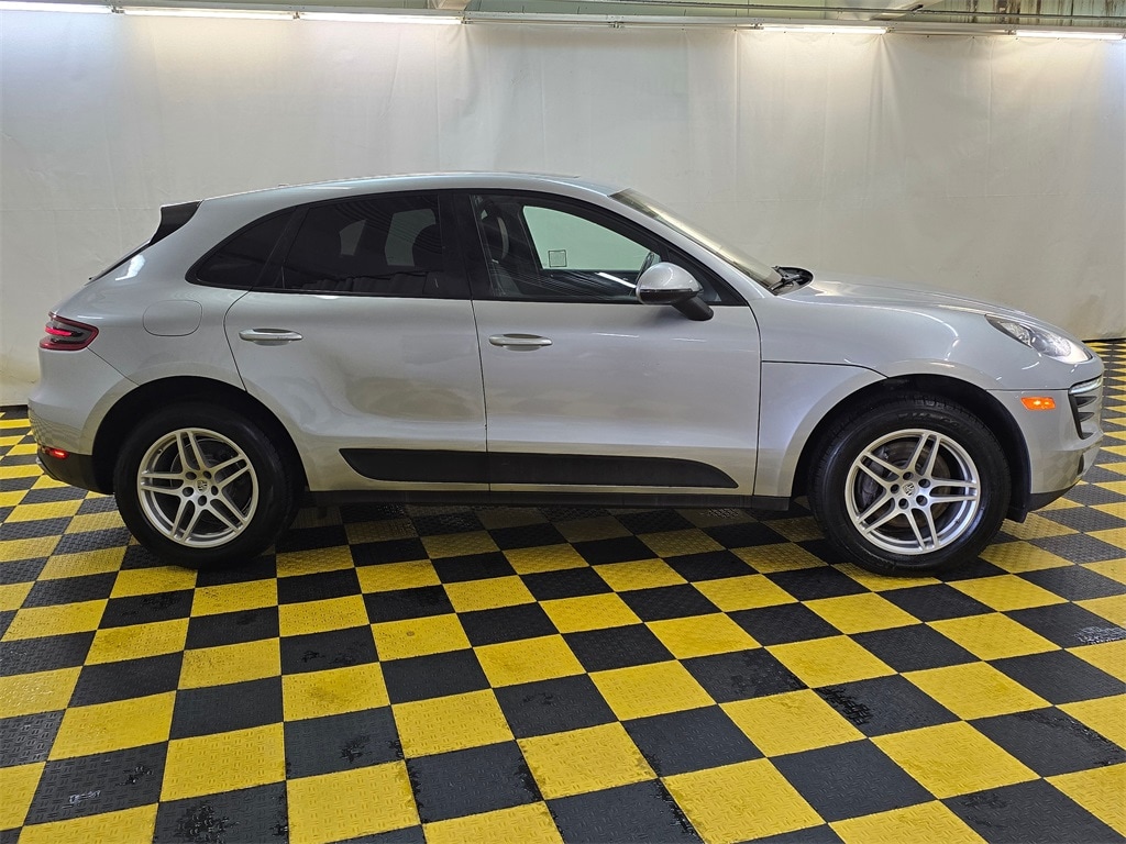Used 2018 Porsche Macan Base SUV