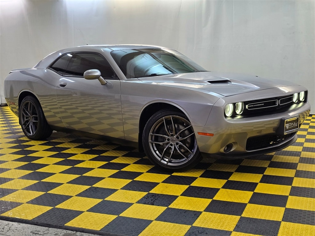 2015 Dodge Challenger SXT