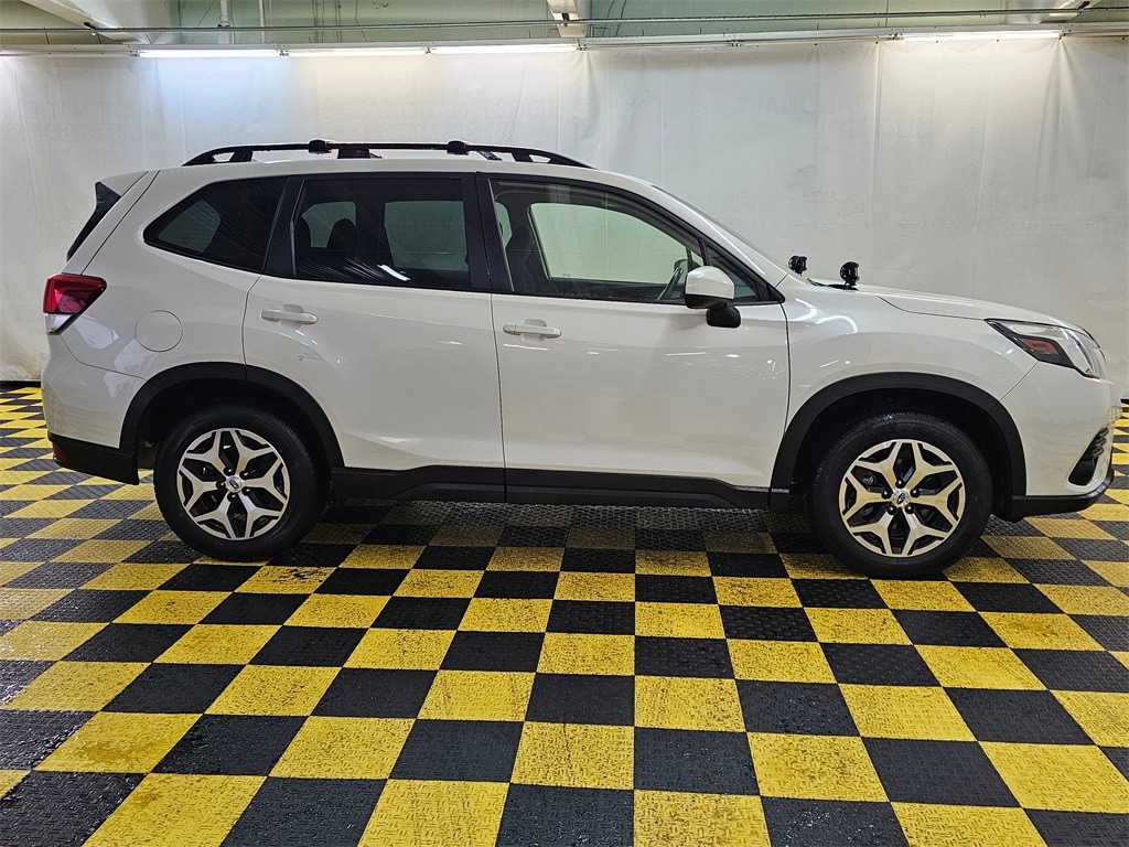 Used 2023 Subaru Forester Premium SUV