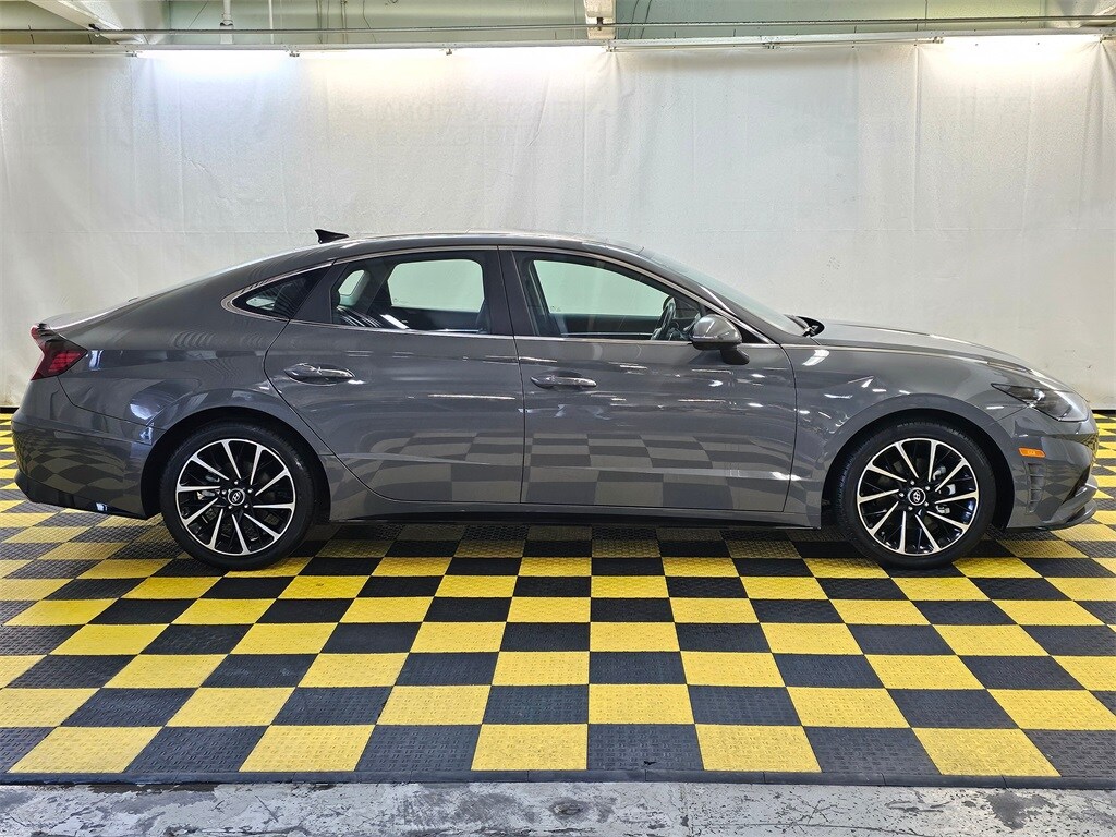 Used 2021 Hyundai Sonata Limited Sedan