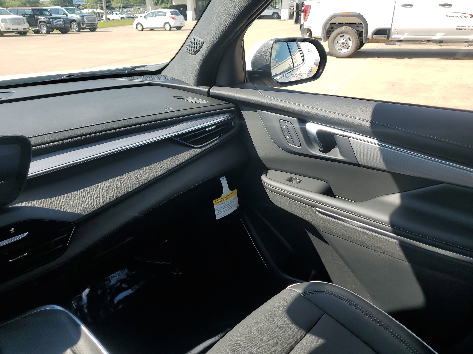 2026 Buick Enclave Preferred - Photo 11