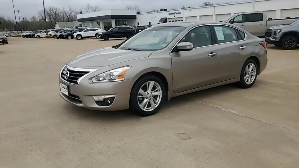 Used 2014 Nissan Altima 2.5 SV Sedan