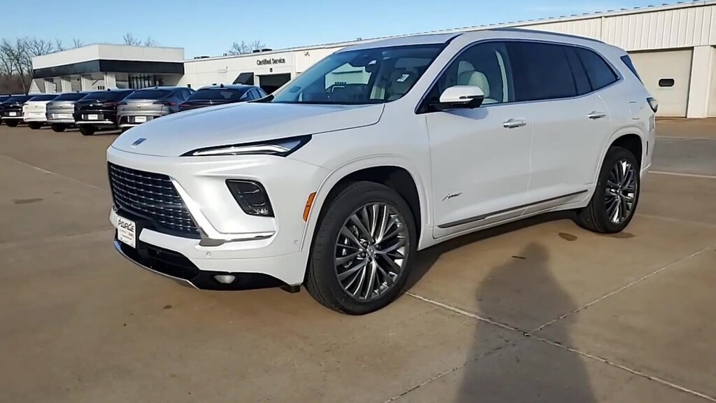 New 2026 Buick Enclave Avenir SUV