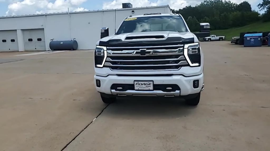 Used 2025 Chevrolet Silverado 3500 HD High Country Truck Crew Cab