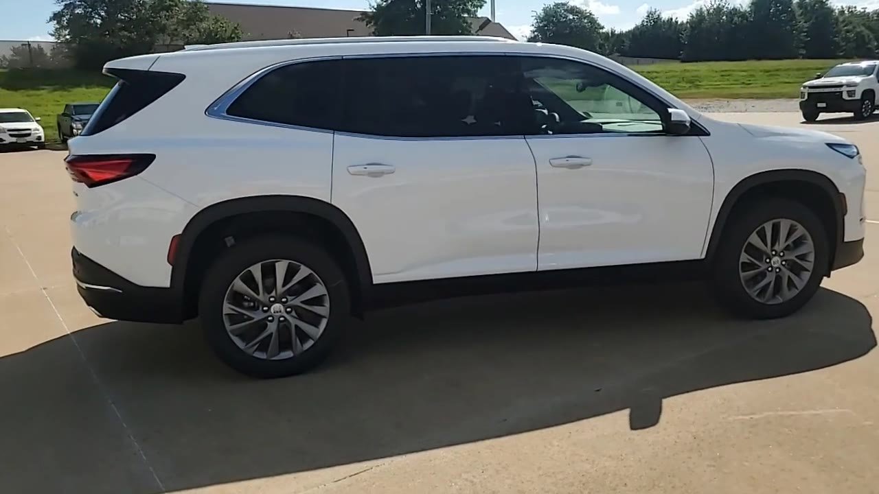2026 Buick Enclave Preferred - Photo 9