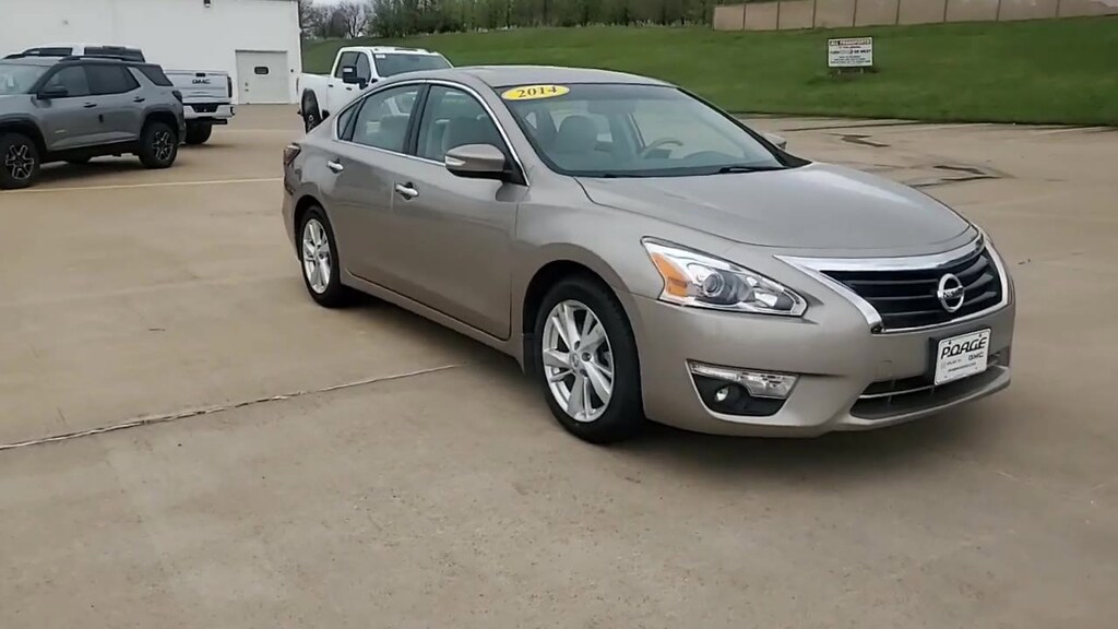Used 2014 Nissan Altima 2.5 SV Sedan