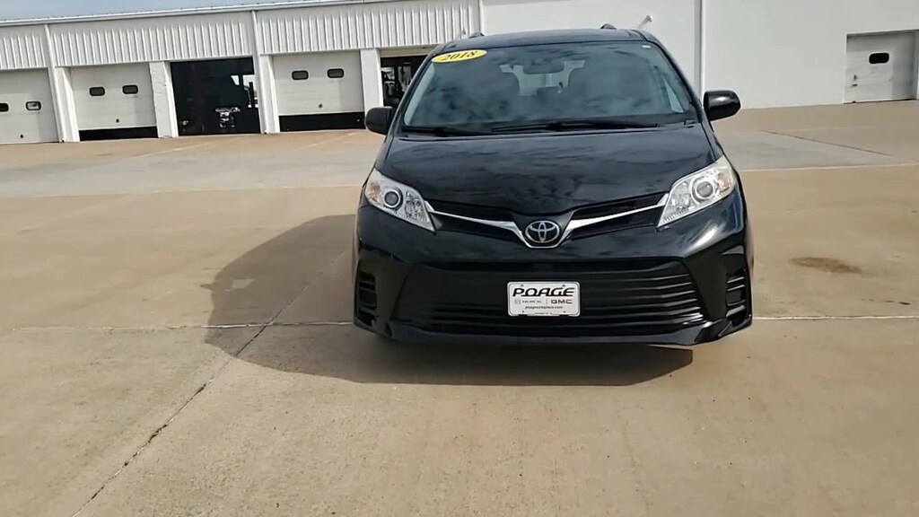 Used 2018 Toyota Sienna LE 8 Passenger Van Passenger Van