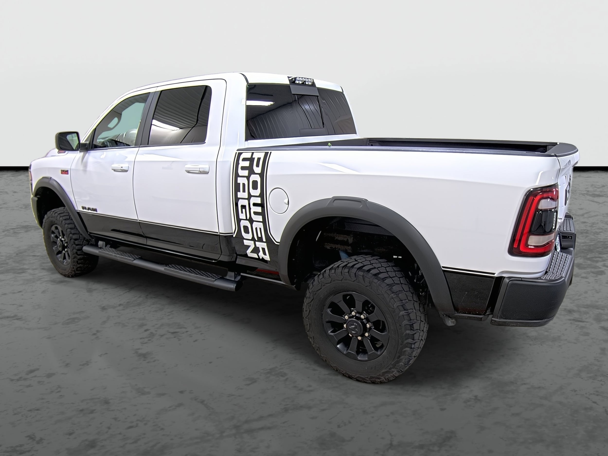 3C6TR5EJ9KG637556