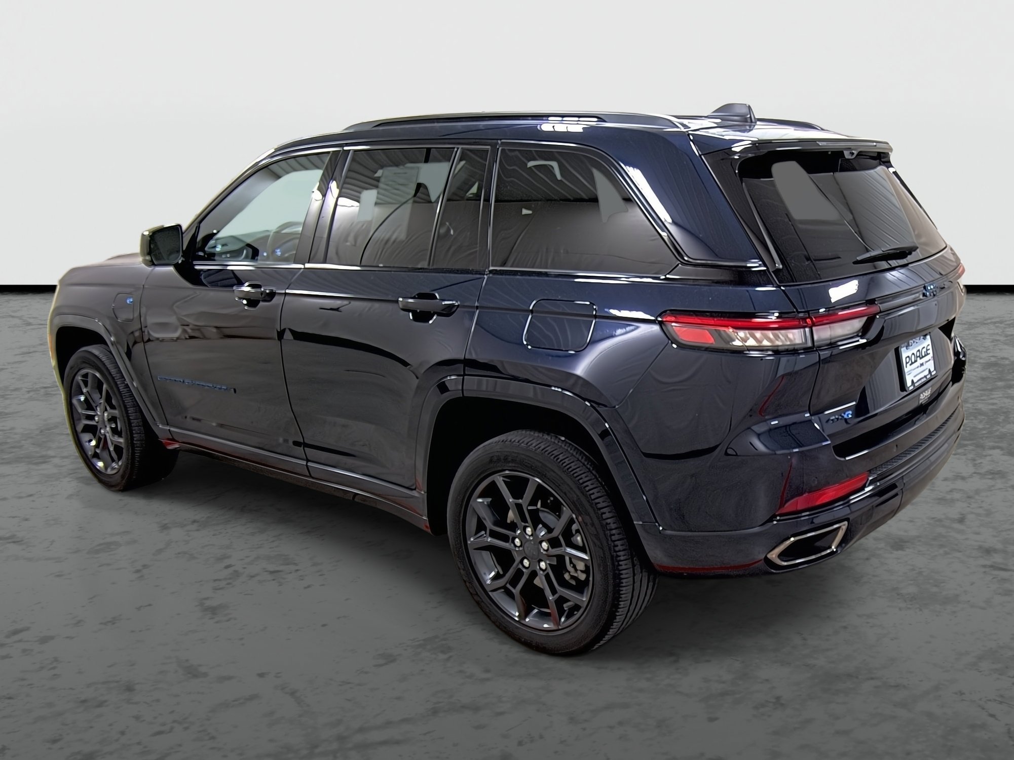 2024 Jeep Grand Cherokee 4xe Anniversary Edition photo 2