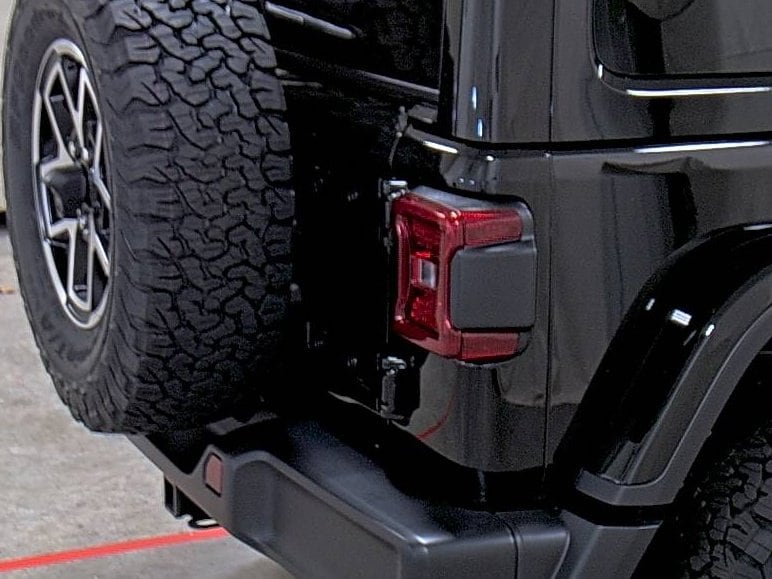 2025 Jeep Wrangler 4-Door Rubicon - Photo 13