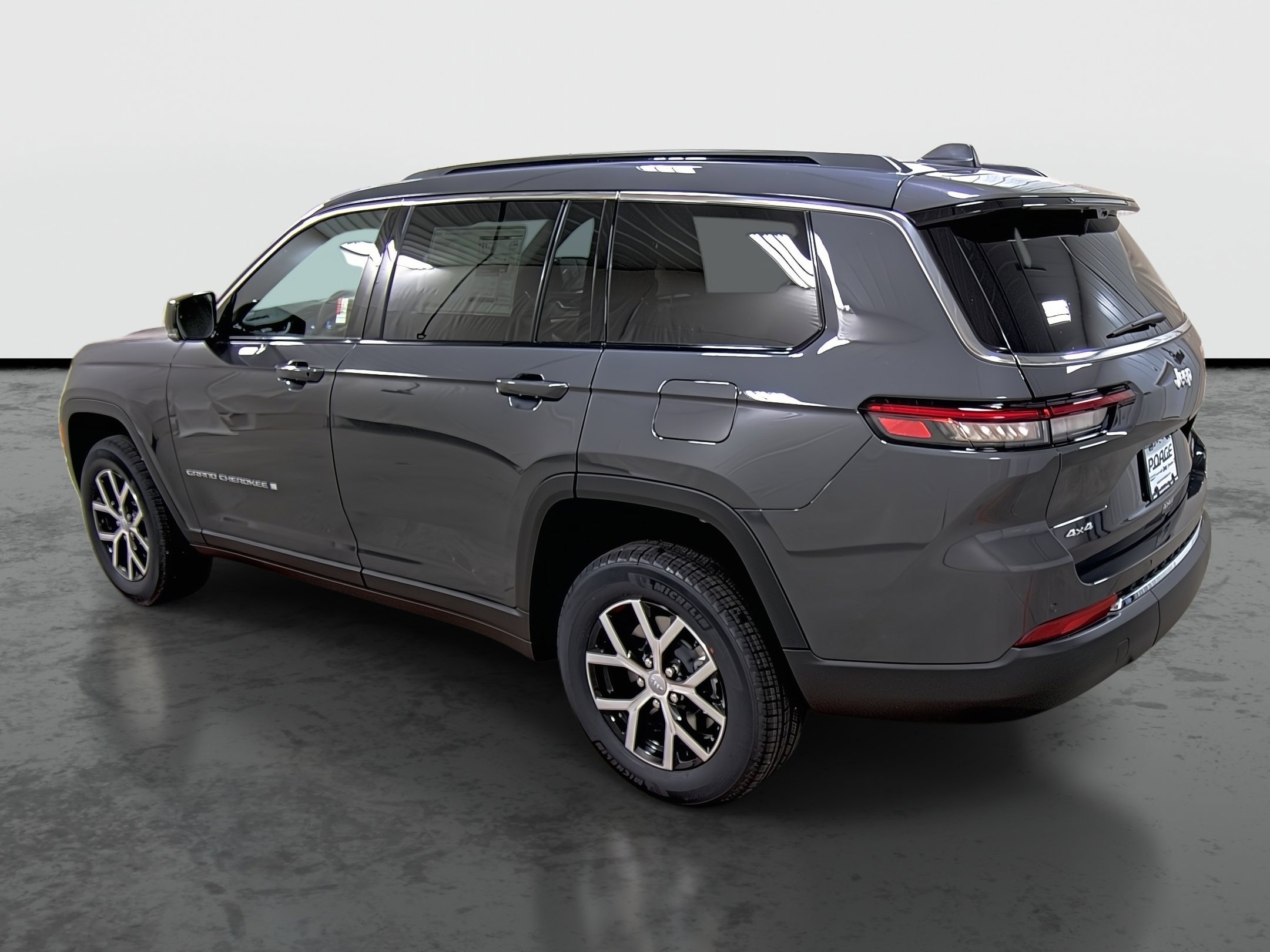 2025 Jeep Grand Cherokee L photo 2