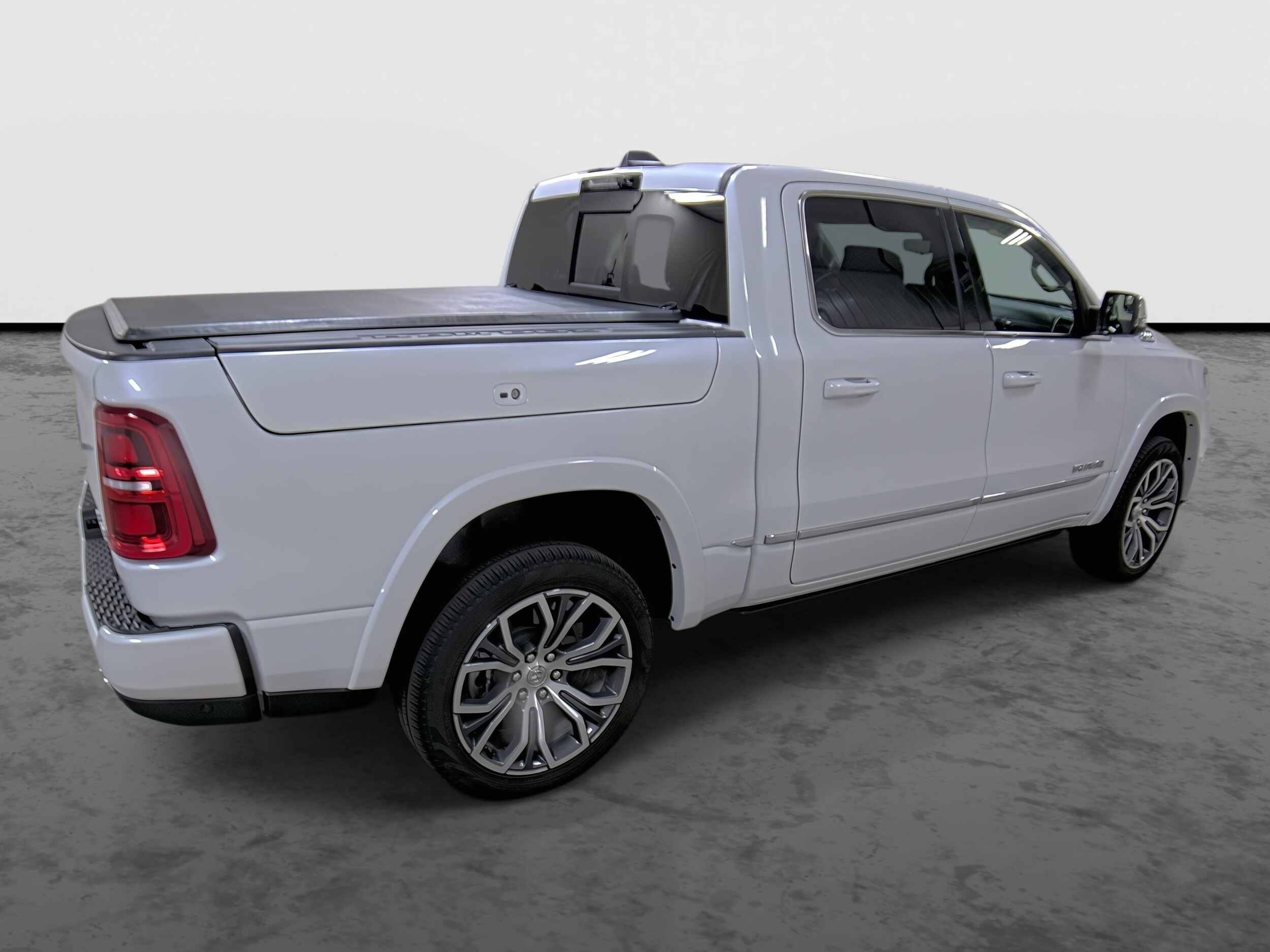 2025 Ram 1500 photo 4