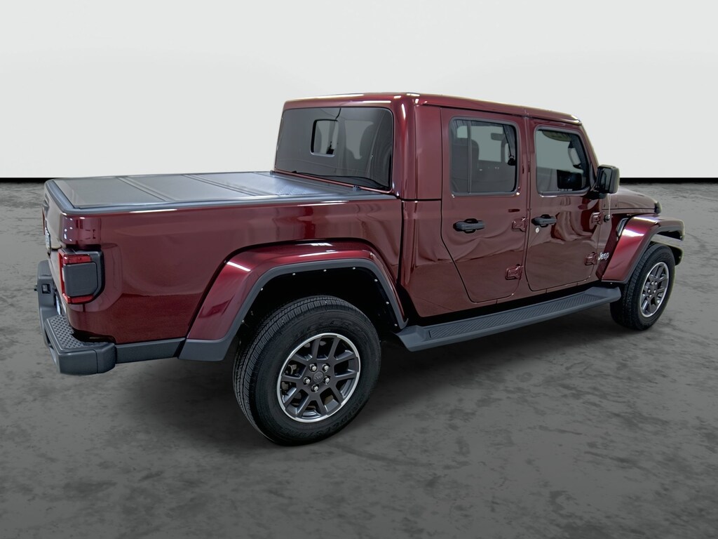 Used 2022 Jeep Gladiator Overland Truck