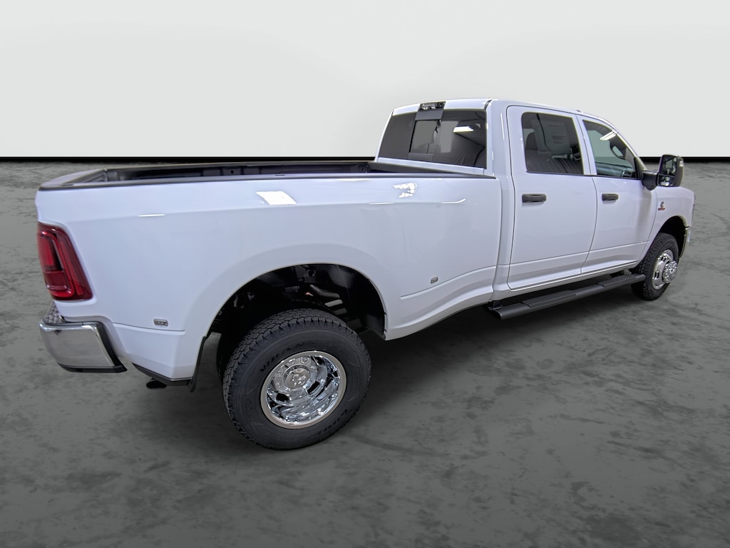 New 2026 Ram 3500 TRADESMAN CREW CAB 4X4 8' BOX Pickup