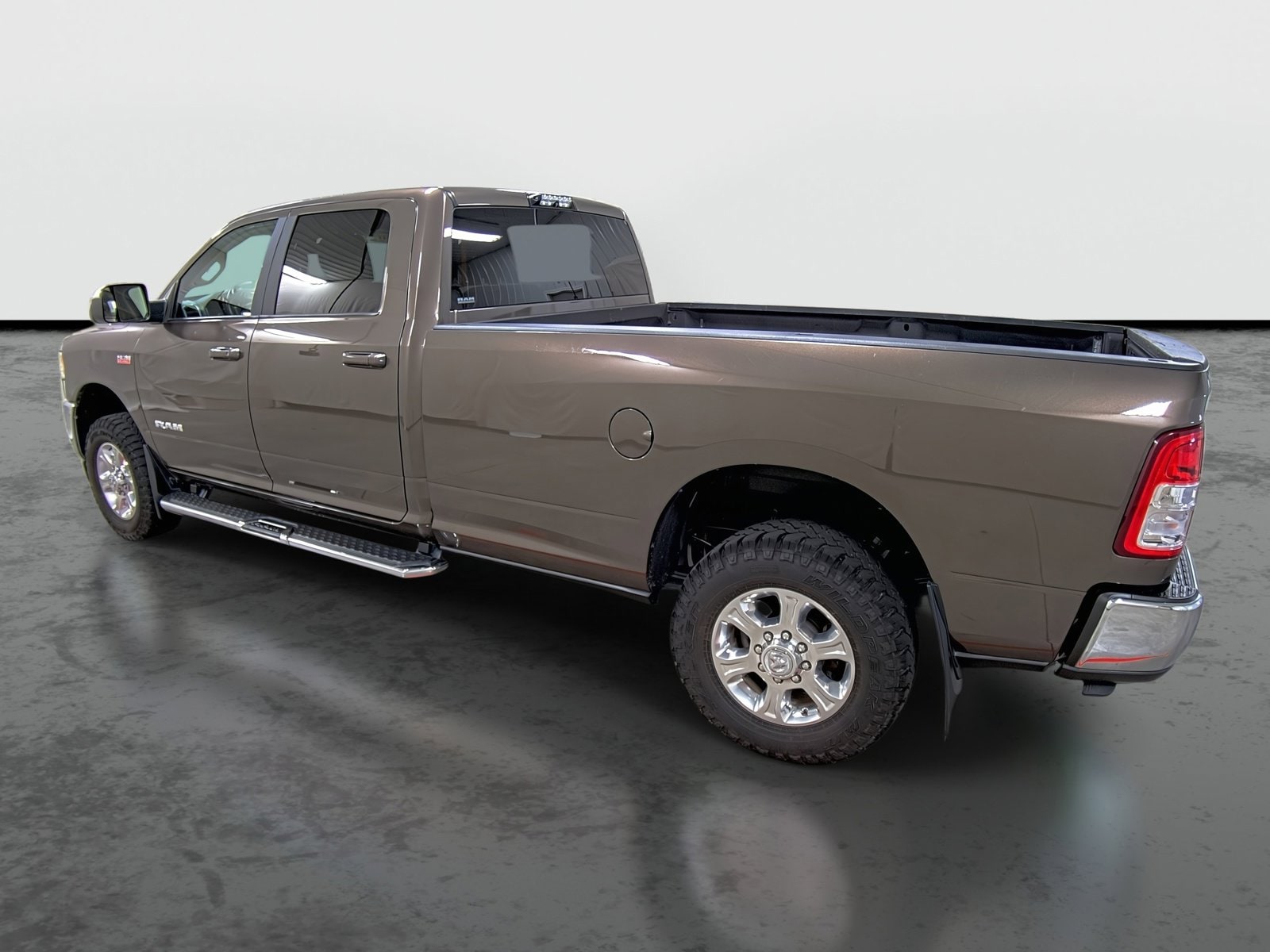 Used 2021 RAM Ram 3500 Pickup Big Horn with VIN 3C63R3HJ0MG669749 for sale in Hannibal, MO