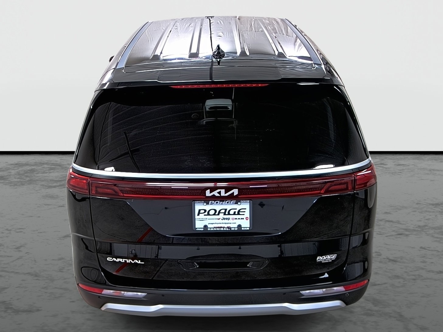 2024 Kia Carnival LX photo 3