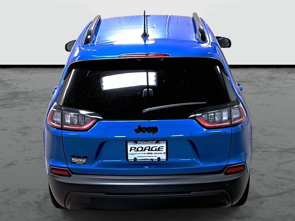 2023 Jeep Cherokee Altitude Lux photo 3
