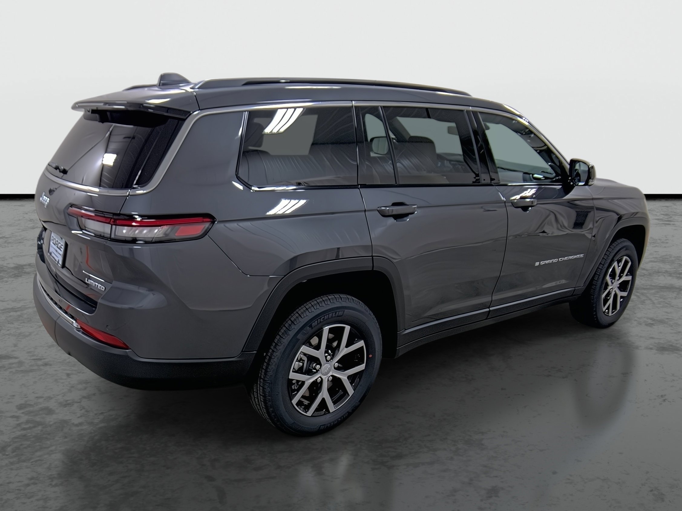 2025 Jeep Grand Cherokee L photo 4