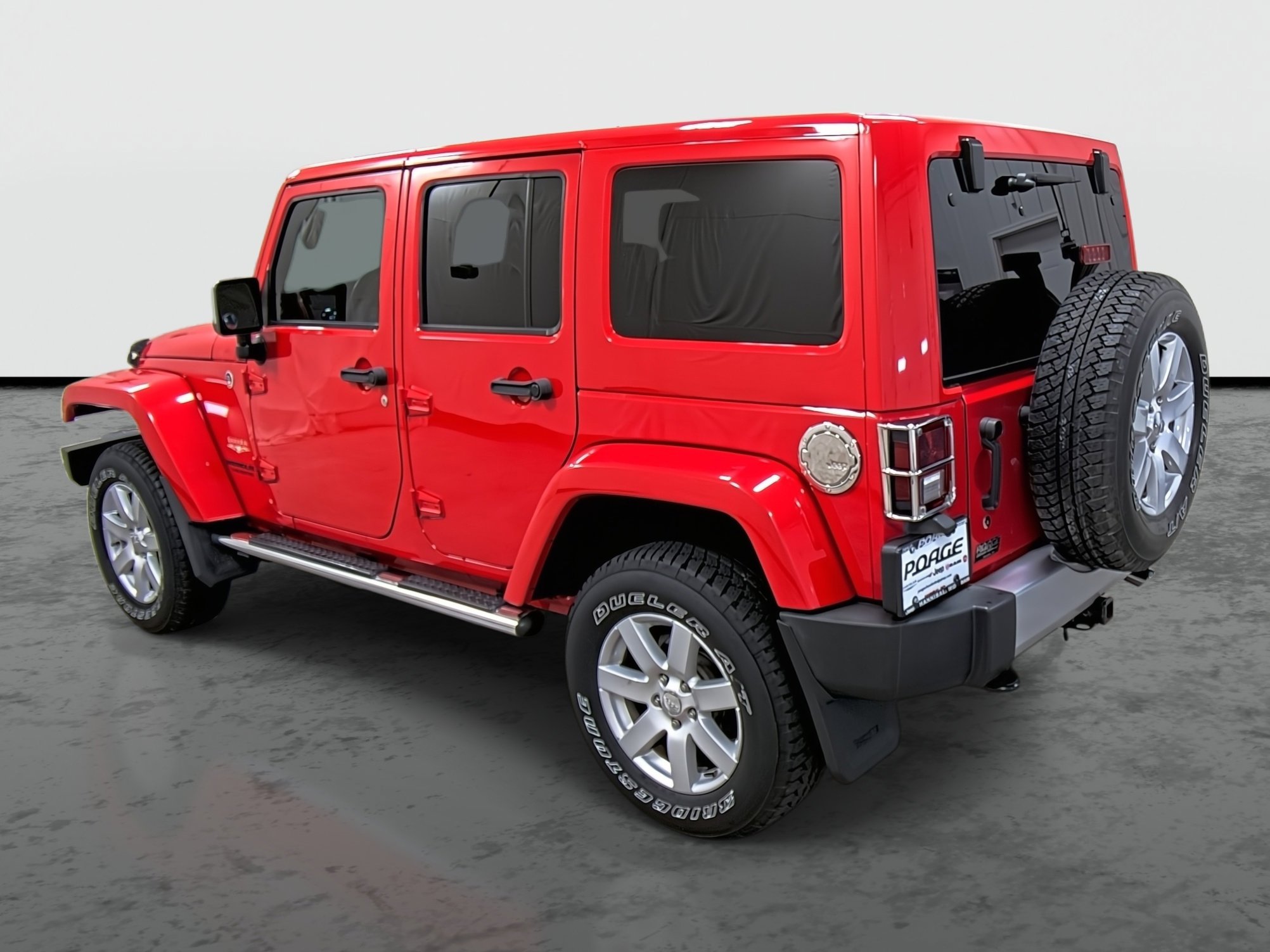 2015 Jeep Wrangler Unlimited Sahara photo 2