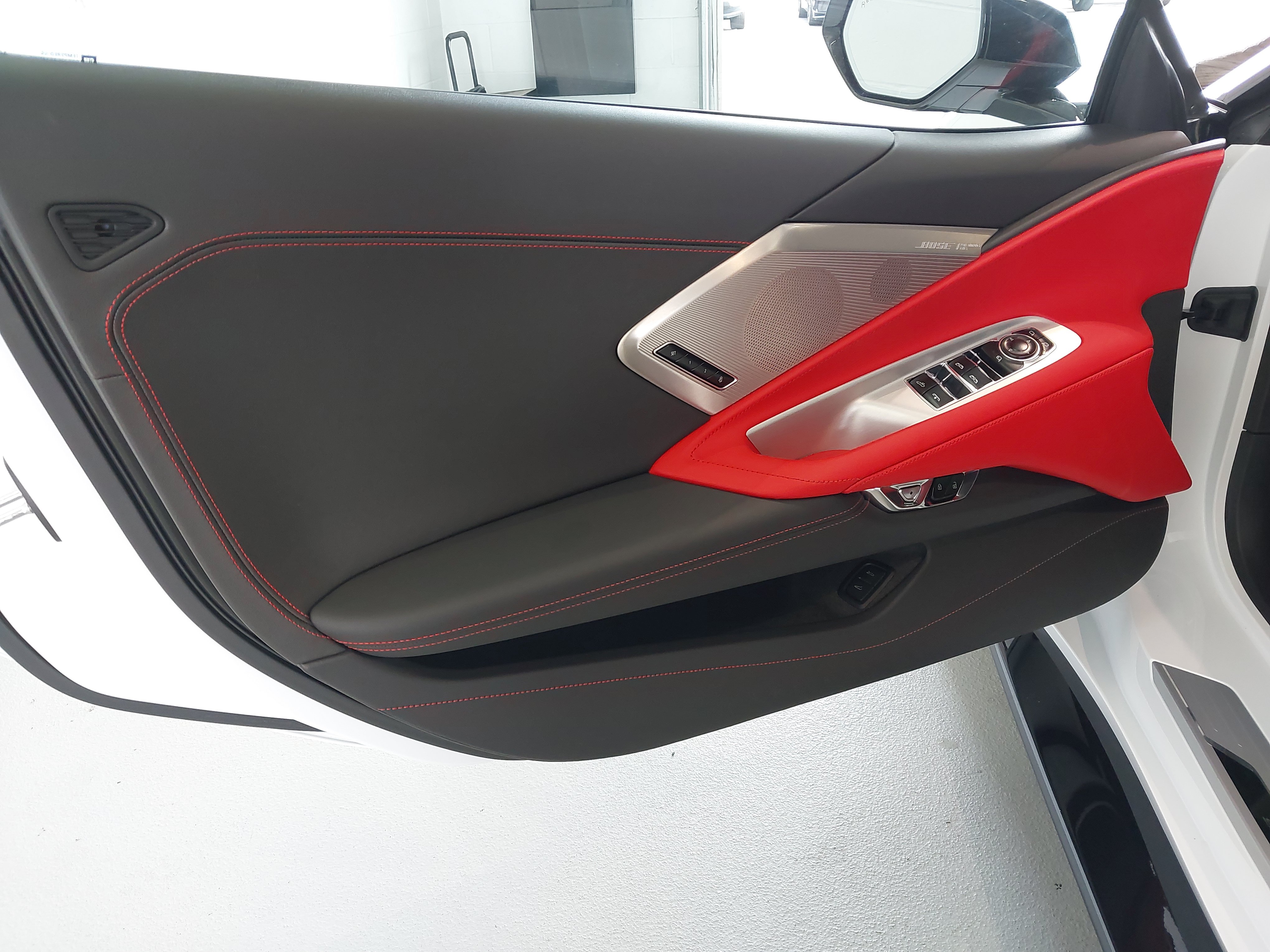 2027 Chevrolet Corvette 2LT - Photo 24