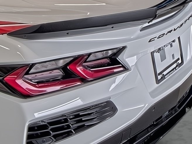 2027 Chevrolet Corvette 2LT - Photo 10