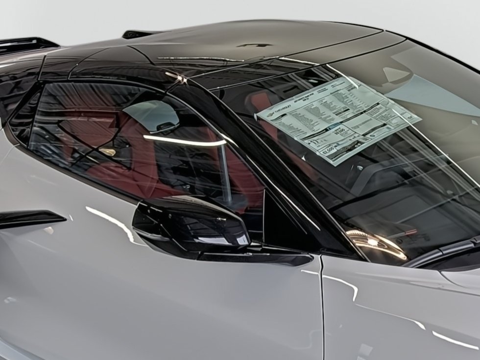 2027 Chevrolet Corvette 2LT - Photo 15
