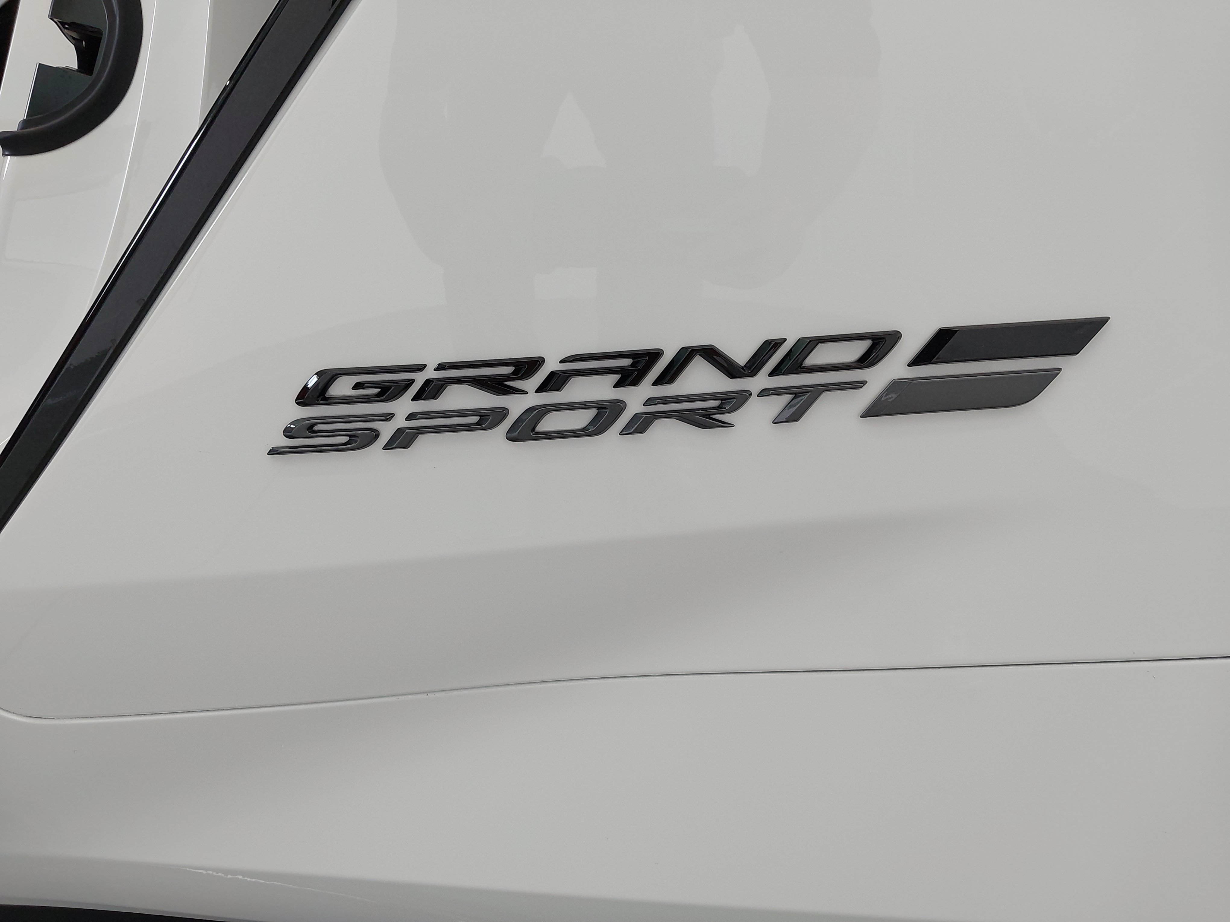 2027 Chevrolet Corvette 2LT - Photo 32