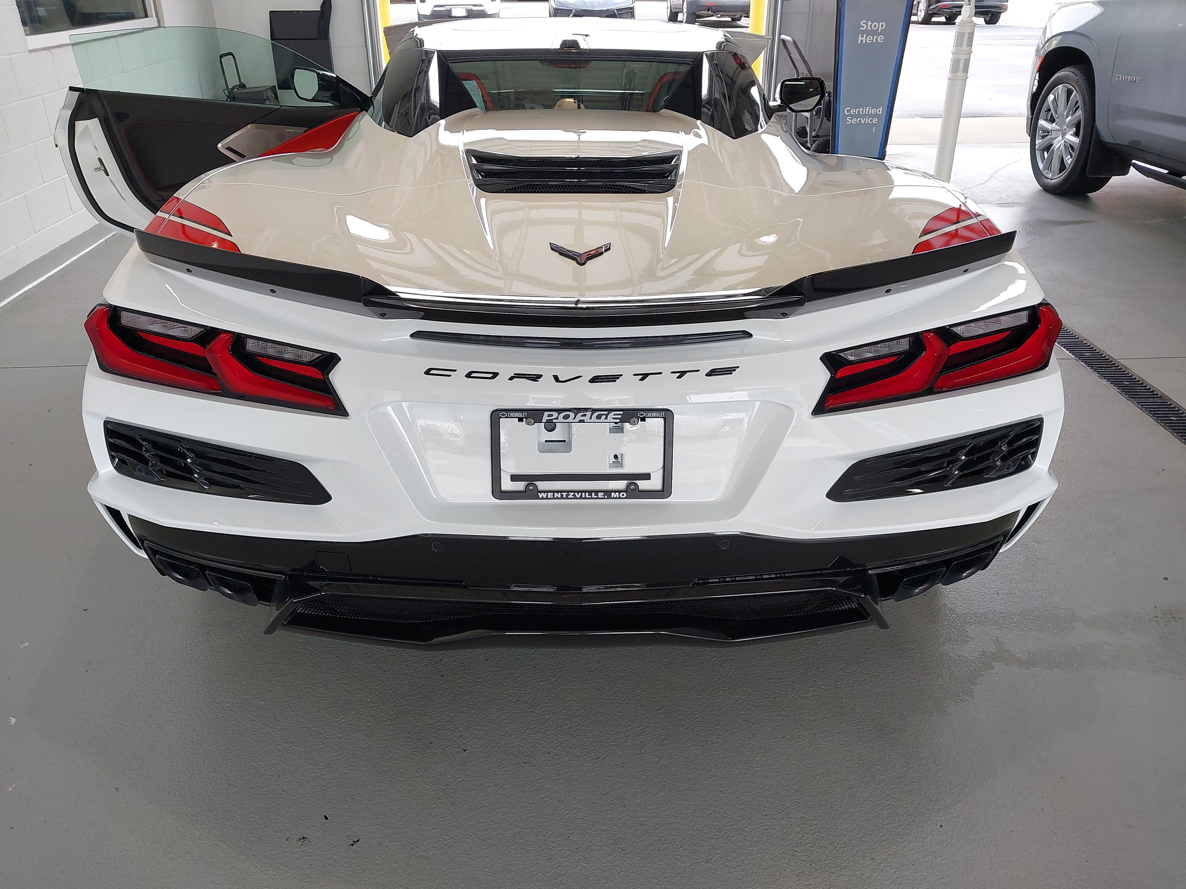 2027 Chevrolet Corvette 2LT - Photo 33