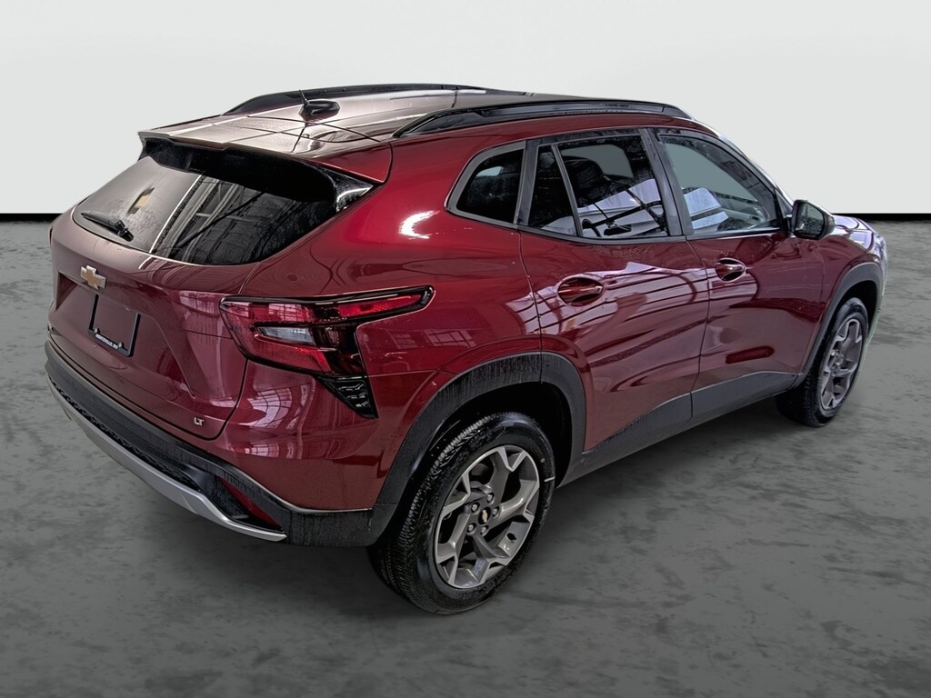 Used 2025 Chevrolet Trax LT SUV
