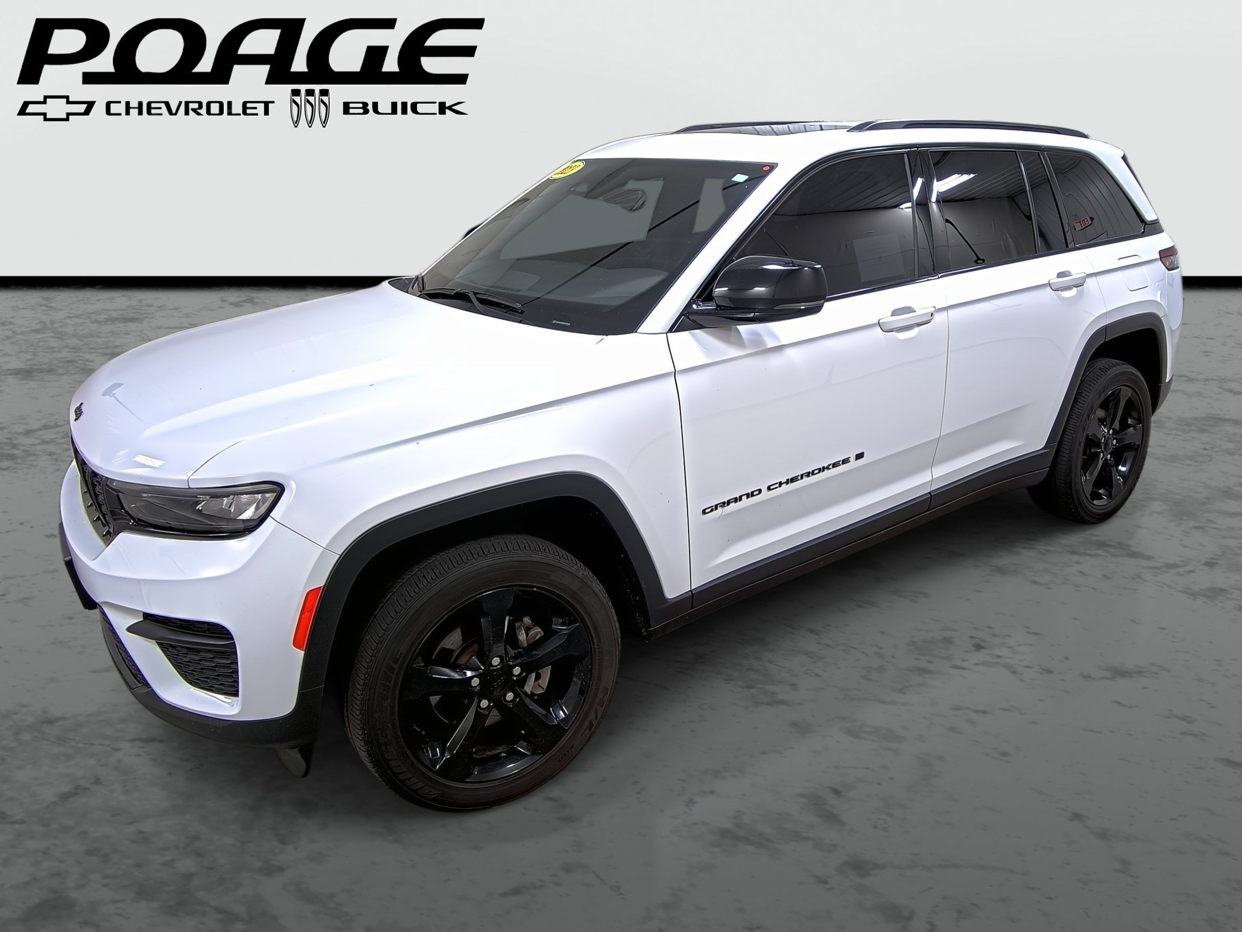 Used 2023 Jeep Grand Cherokee Laredo SUV