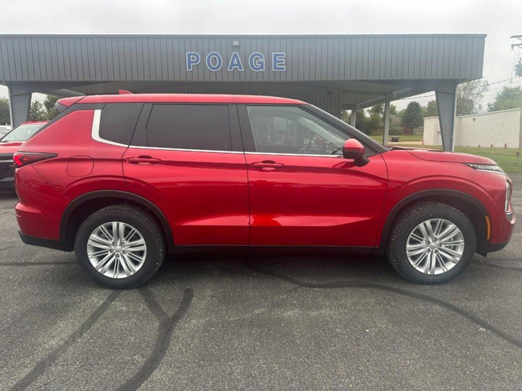 Used 2024 Mitsubishi Outlander ES SUV