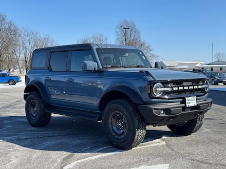 2025 Ford Bronco Outer Banks SUV