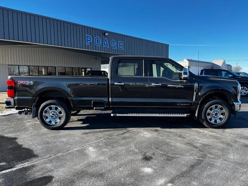Used 2024 Ford F-250 Super Duty Lariat with VIN 1FT8W2BT4REC31956 for sale in Bowling Green, MO