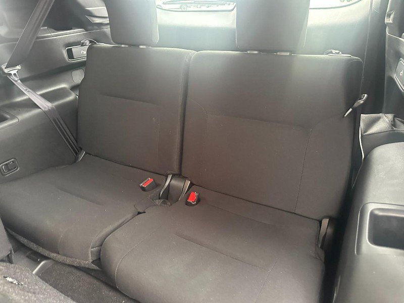 2024 Mitsubishi Outlander ES - Photo 11